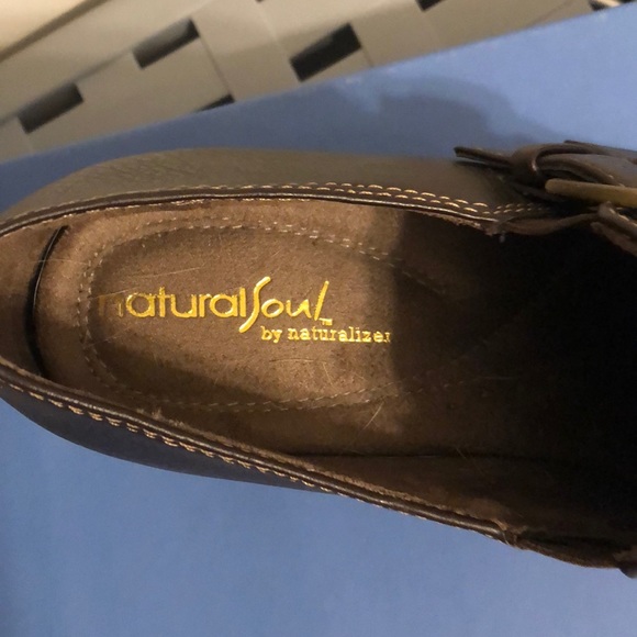 Naturalizer brown booties - Picture 7 of 9